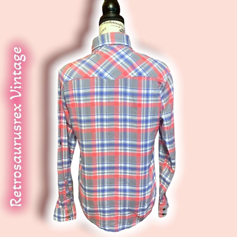 Bundle! Salt Life T Shirt / Jachs Girlfriend Flannel Back to School Bundle - Picture 5 of 9